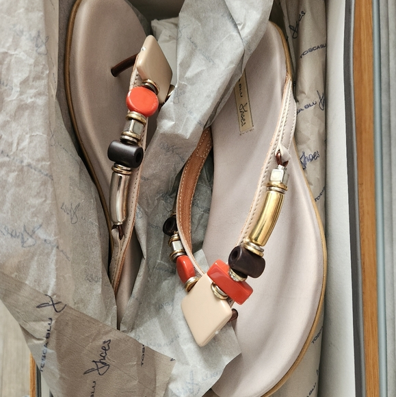 TOSCA BLU  LEATHER  EMBELISHED  SANDALS 6.5 - Picture 8 of 10